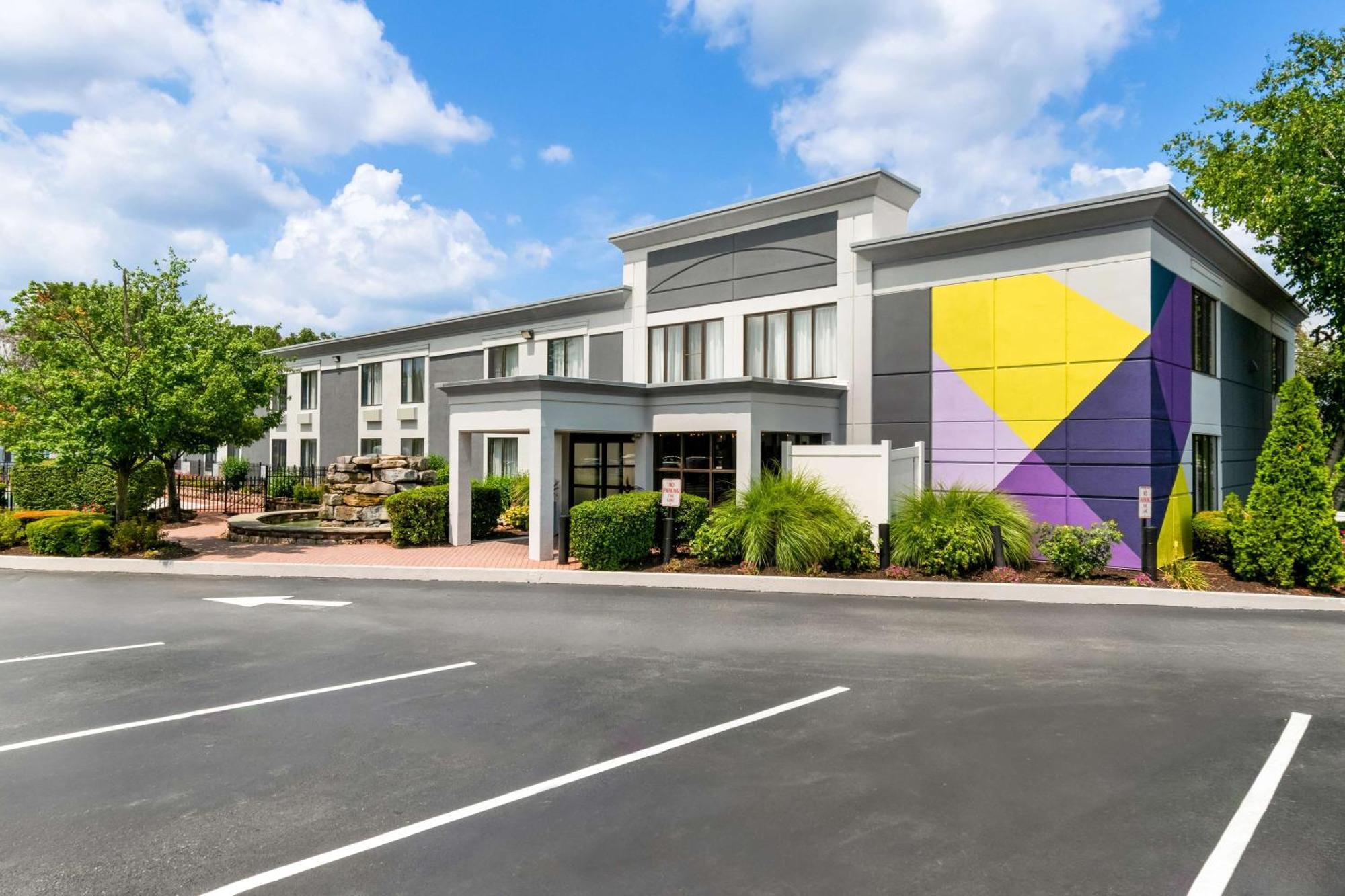 Spark By Hilton Hummelstown