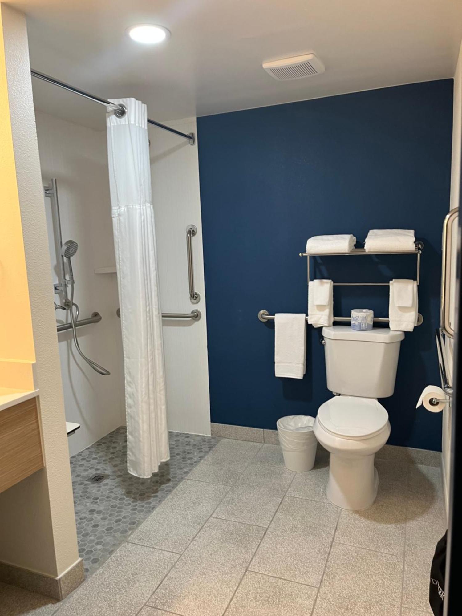 Hotel Spark By Hilton Hummelstown Hershey